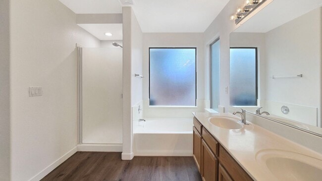 Building Photo - Location! Location! Location! 83rd & Thunderbird