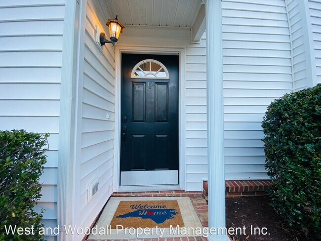 Building Photo - 2 br, 1.5 bath House - 17 Moorefield Court