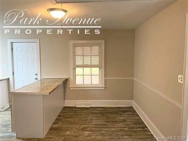 Building Photo - 318 Brevard St