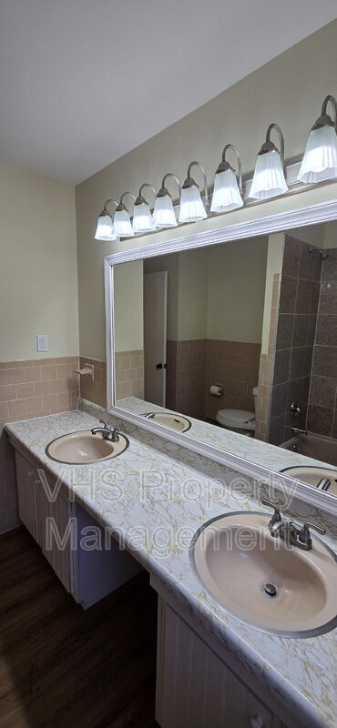 Building Photo - 7297 Moss Ln