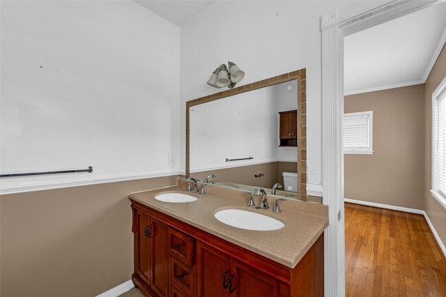Building Photo - 2527 Avenue G
