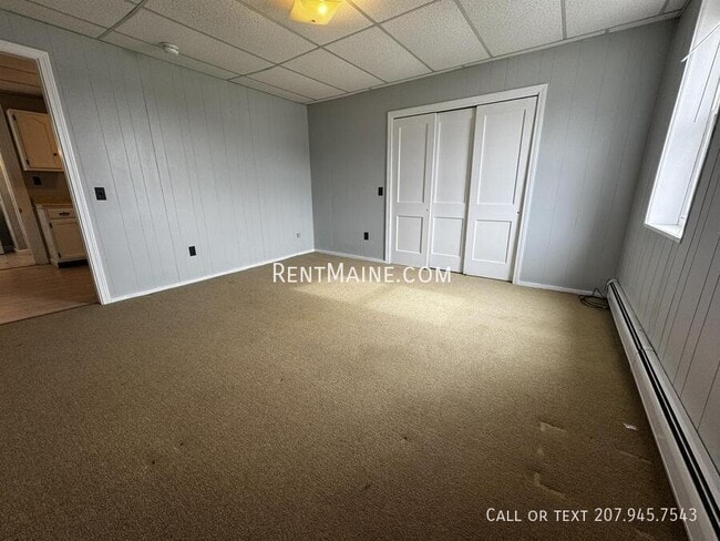 Building Photo - 281 Main St