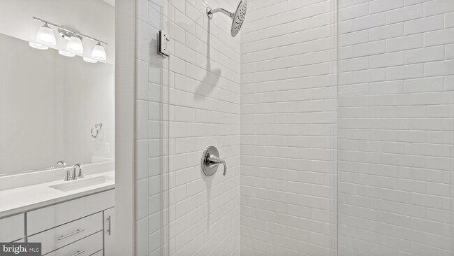 Building Photo - 15071 Jaxton Sq Ln