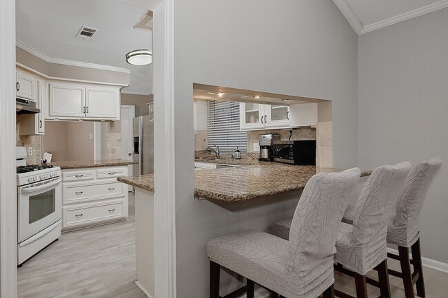Building Photo - 99 N Deerfoot Cir