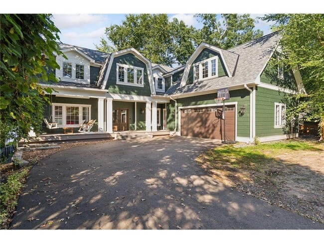 Building Photo - 441 Park Ave