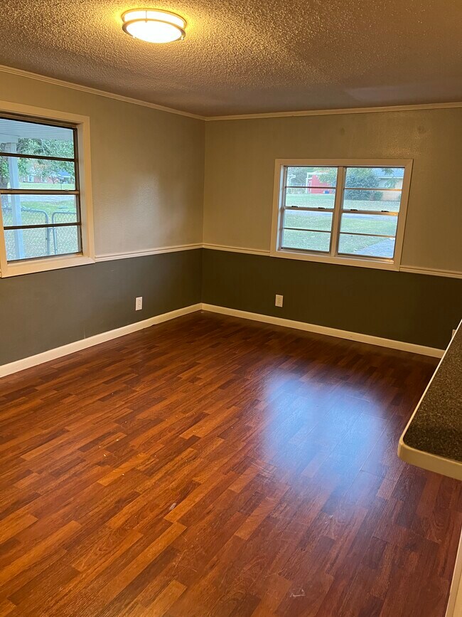 Building Photo - 119 Fairlane Dr