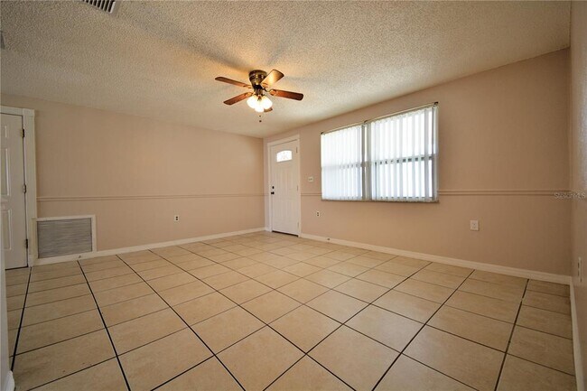 Building Photo - 13738 Melanie Ave