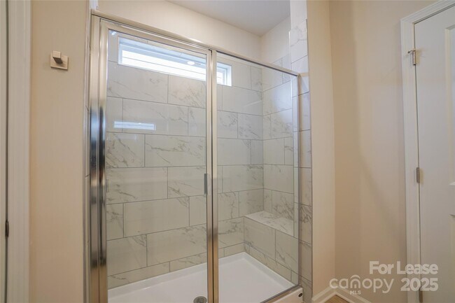 Building Photo - 1411 Caracara Ct