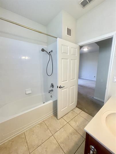 Building Photo - 3338 Robert Trent Jones Dr