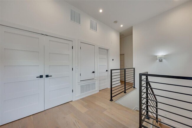 Building Photo - 108 Tillery St