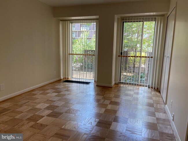 Building Photo - 520 N St SW