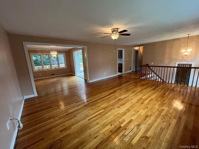 Building Photo - 4 Rosemont Dr