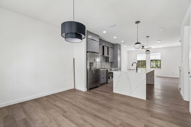 Building Photo - New Construction Townhome For Lease downtown Tampa, Ybor City, Gas Worx