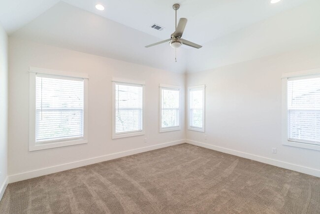 Building Photo - COMING SOON! 3 Bed/4 Bath Buena Vista 3 Story Townhouse-Rooftop level with Downtown Views!!