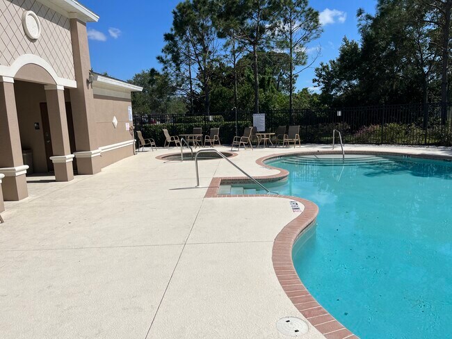 Building Photo - 1338 Grantham Dr