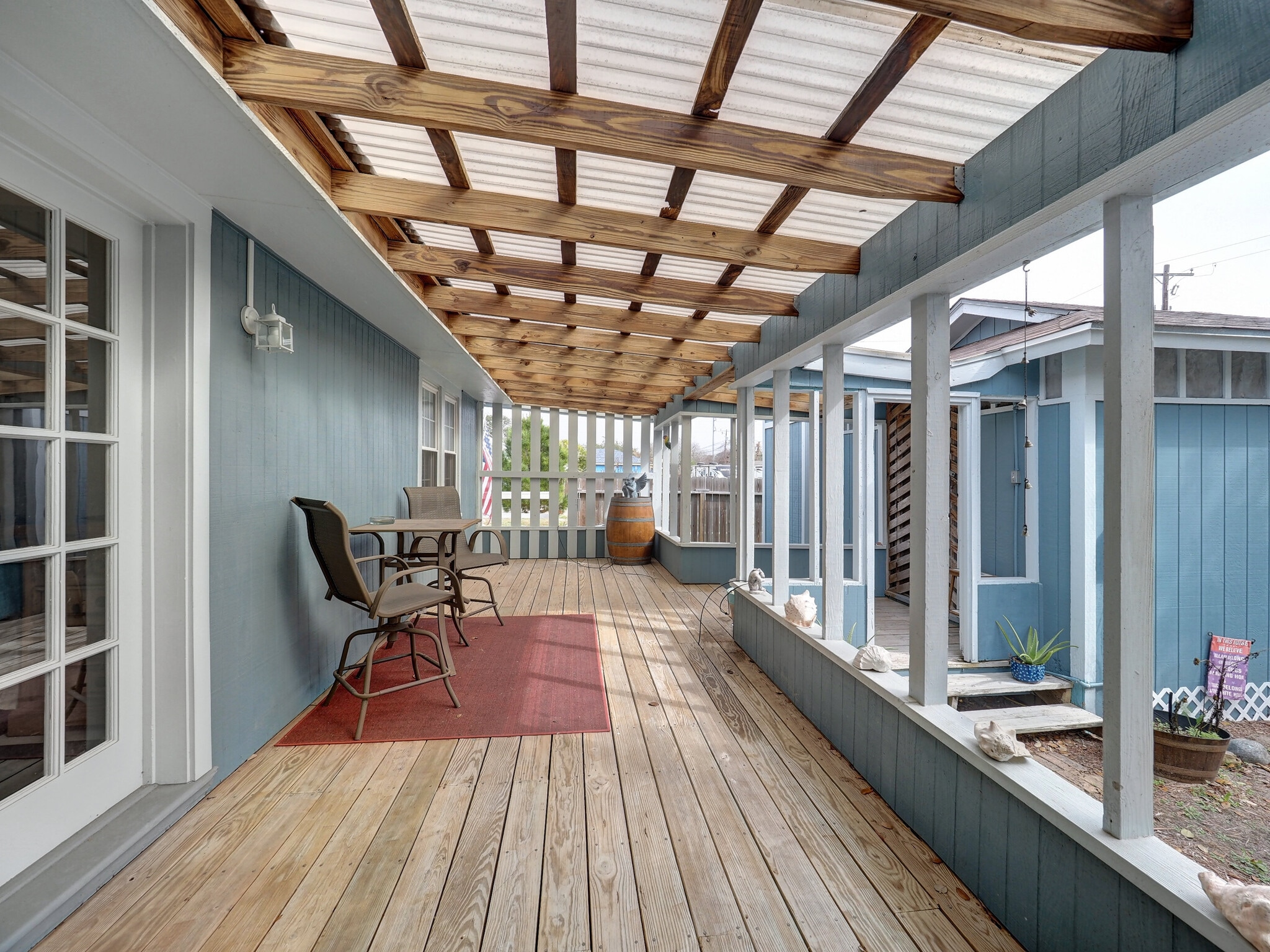 Building Photo - 341 W Greenwood Ave