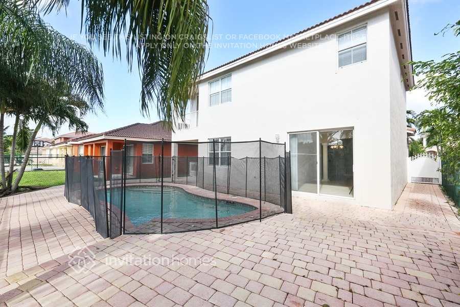 Building Photo - 14934 SW 22 St