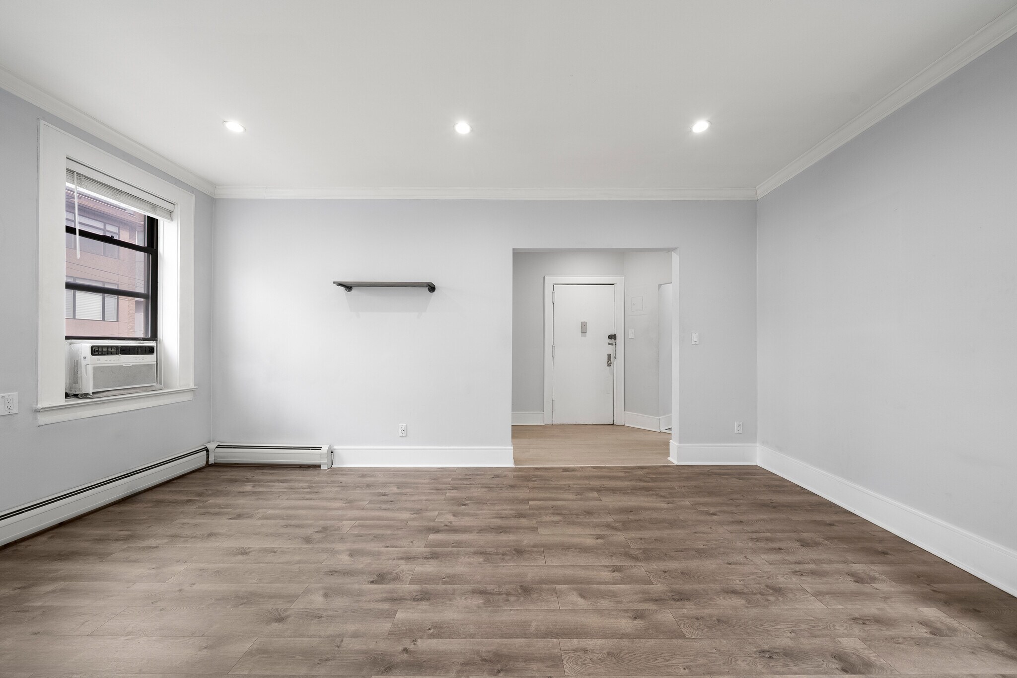 Building Photo - 553 Undercliff Ave