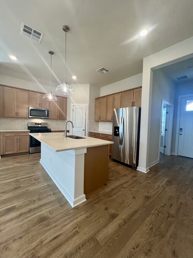 Building Photo - 14438 Inspiration Pt