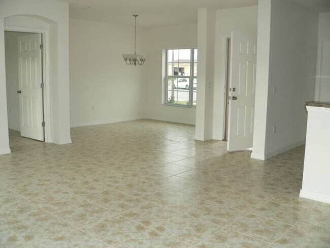 Building Photo - Bella Pointe-4044 Marina Isle Dr Kissimmee...