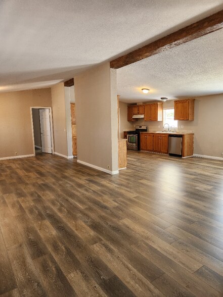 Building Photo - 35640 Epple St