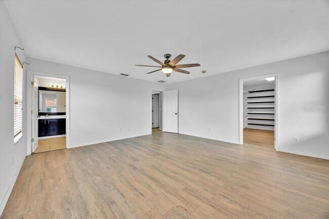 Building Photo - 409 Rona Ln