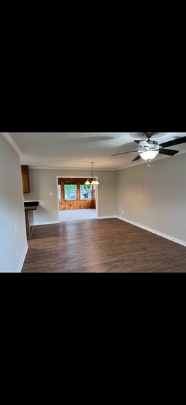 Building Photo - 7076 Kennedy Rd