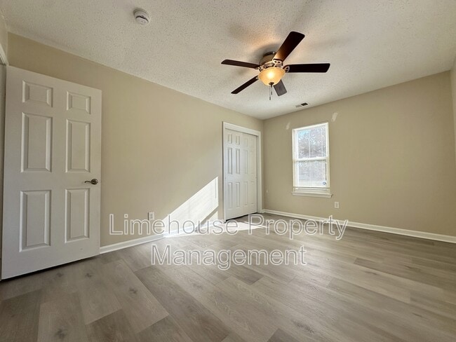 Building Photo - 1273 Nesbitt Dr