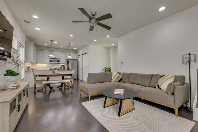 Building Photo - 1101 Euphoria Bend