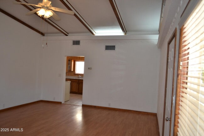 Building Photo - 677 S Warner Dr
