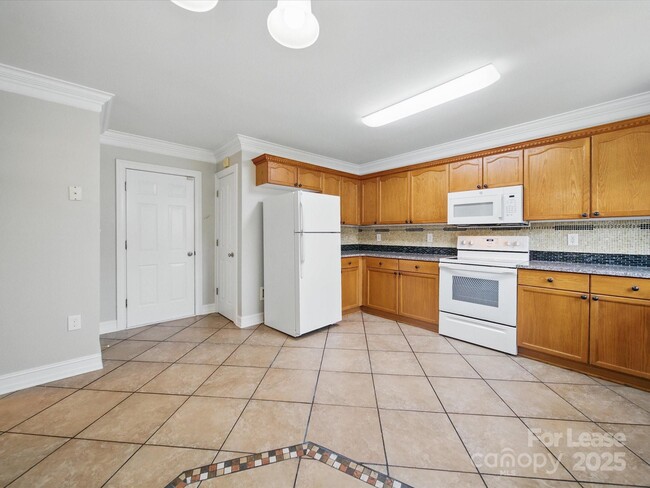 Building Photo - 5203 Grays Ridge Dr