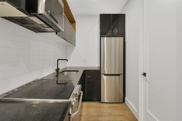 Building Photo - 3 bedroom in NEW YORK NY 10009