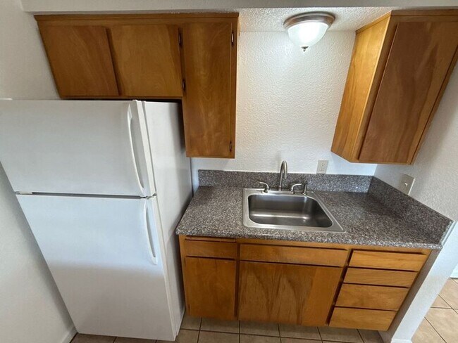 Building Photo - 1015 SW 5th Ave