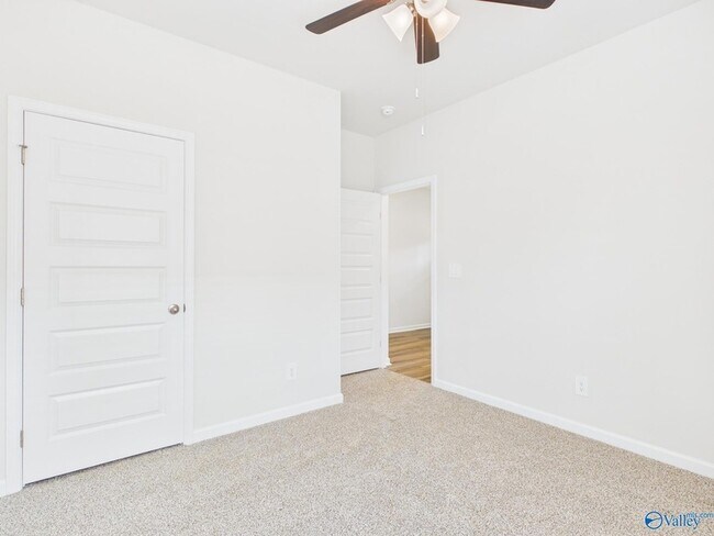 Building Photo - 112 Betty Williams Dr