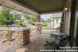 Building Photo - 1026 Kayton Ave