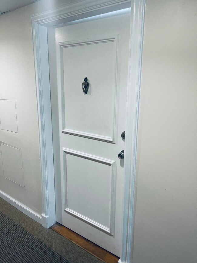 Building Photo - 2451 Brickell Ave