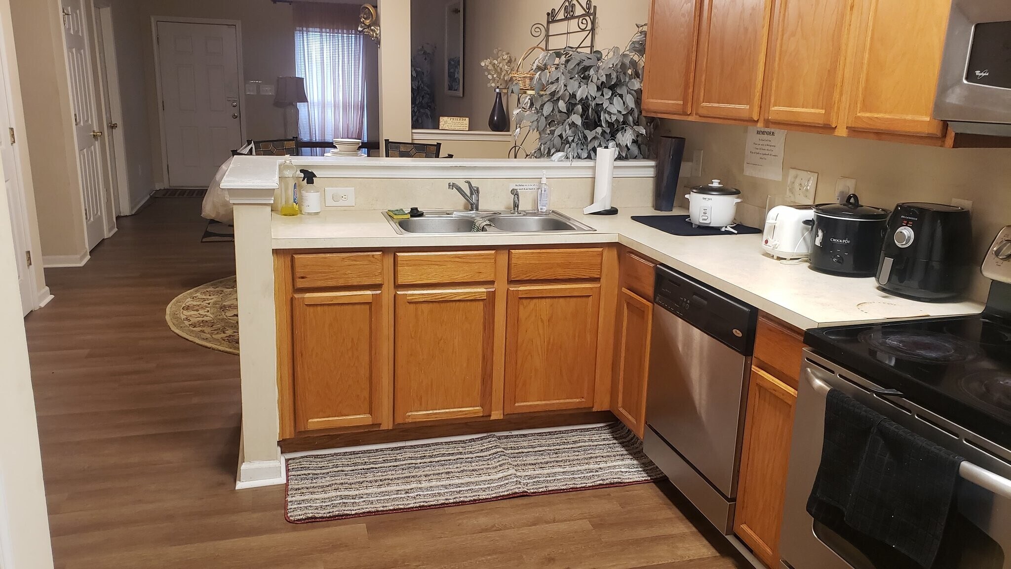 Building Photo - 2717 Meadow Knoll Dr