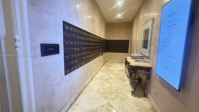 Building Photo - 770 Claughton Island Dr