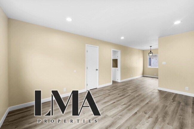 Building Photo - 4317 W 120th St