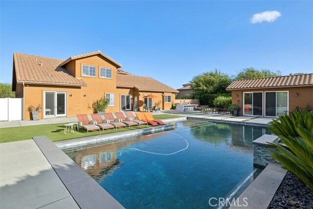Building Photo - 9651 Sagebrush Ave