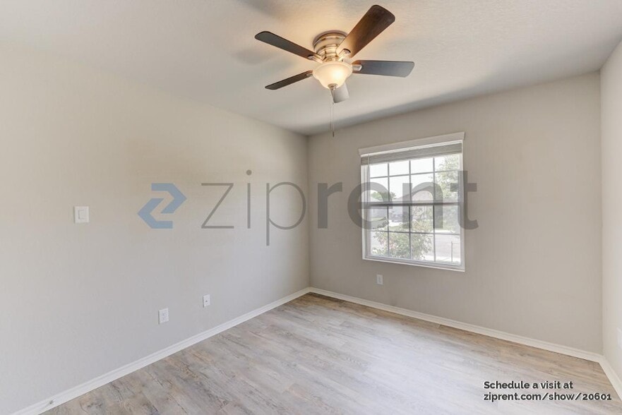 Building Photo - 9811 Marbach Brk
