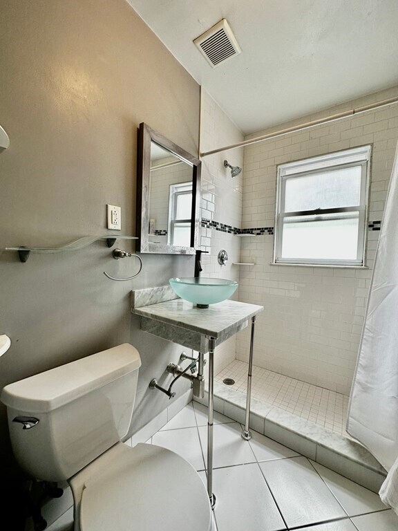 Building Photo - 4 Blakeville St