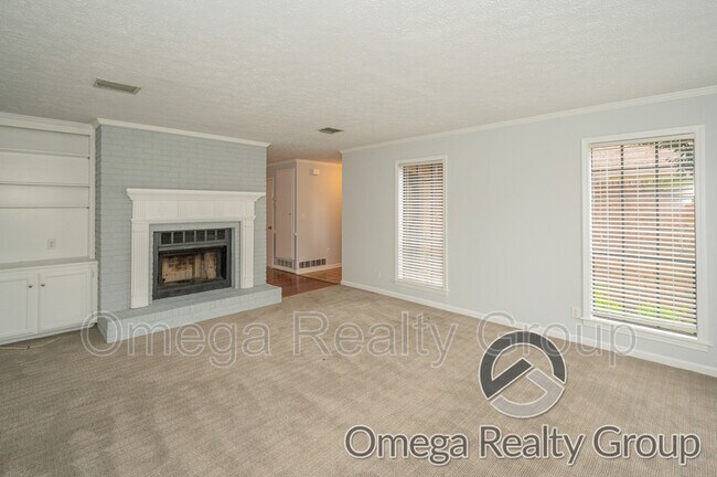 Building Photo - 6616 E Aberdeen Dr