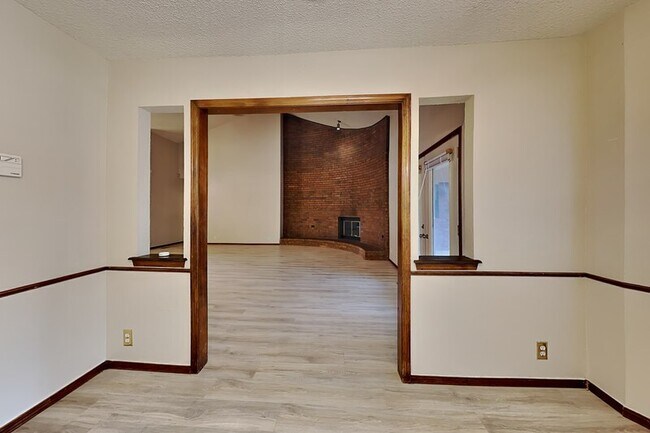 Building Photo - 2200 Sandy Creek Trail