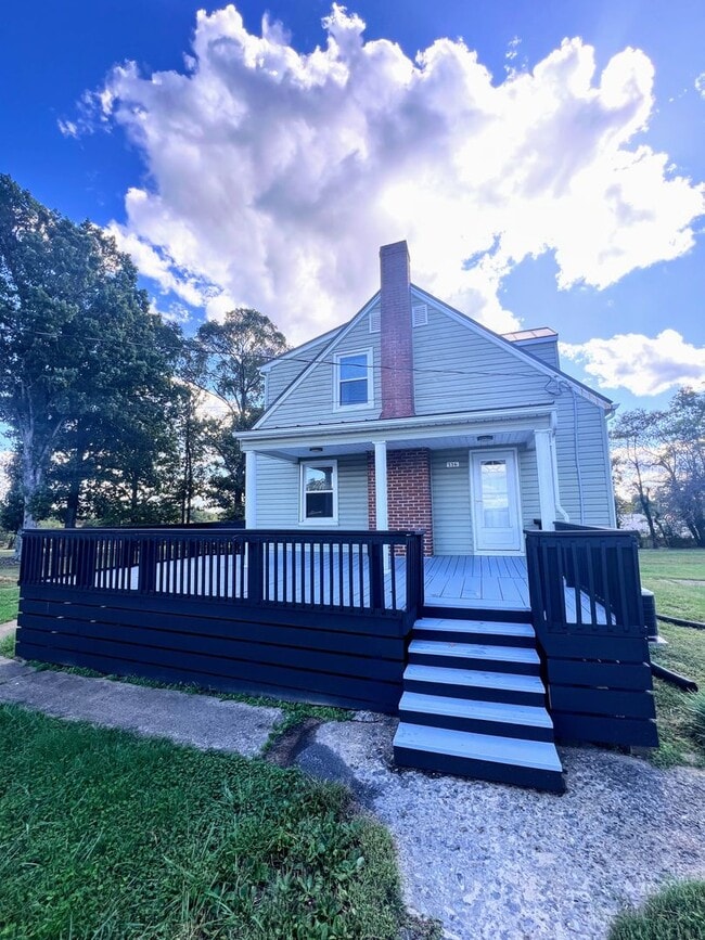 Building Photo - 3 Bed | 2 Bath | 1+ Acre | 2-Car Garage | ...