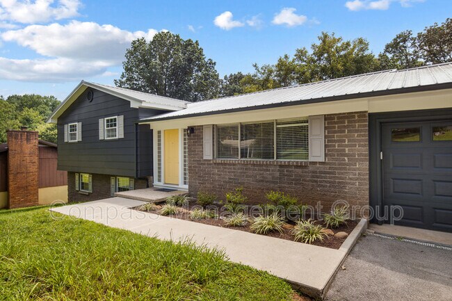 Building Photo - 1505 Aldenwood Ln