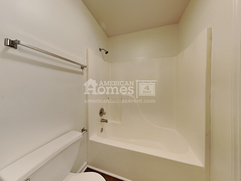 Building Photo - 1013 Tesh Ct
