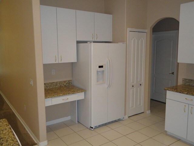 Building Photo - 4004 Water Park Ct