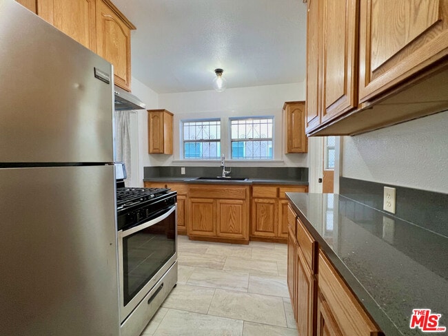 Building Photo - 4115 Halldale Ave