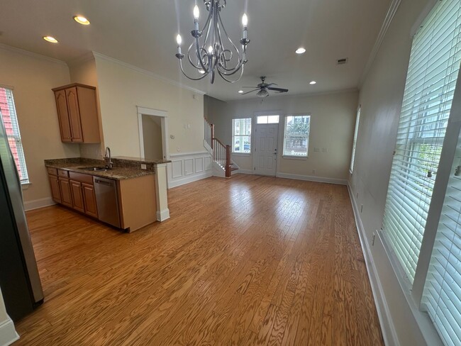 Building Photo - Market Common - Available Now!